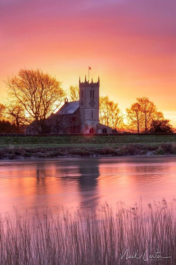 Riverbank Guest House Wiggenhall Saint Germans Dış mekan fotoğraf