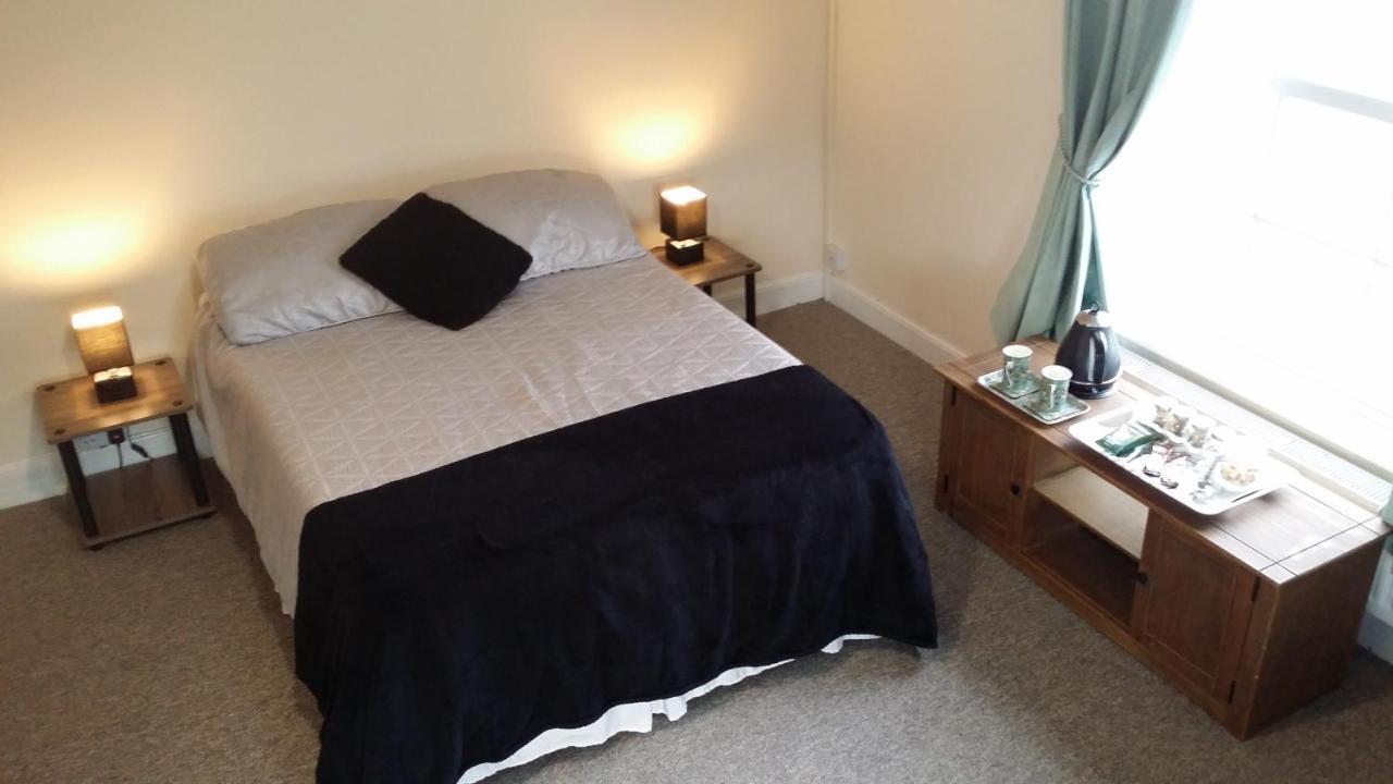 Riverbank Guest House Wiggenhall Saint Germans Dış mekan fotoğraf